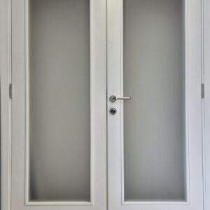 Sobna vrata – Farbani medijapan bela dvokrilna sa otvorima za staklo